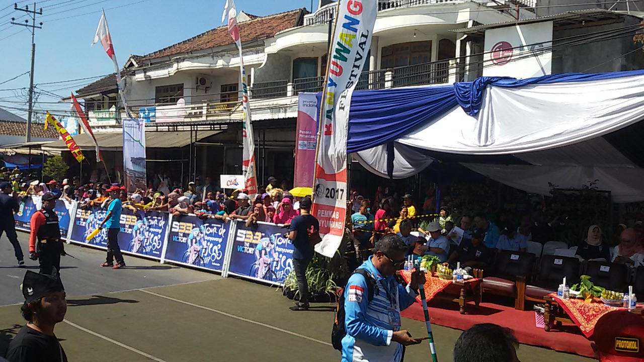 Tari Tradisional Membuka Etape 1 Tour de Banyuwangi-Ijen