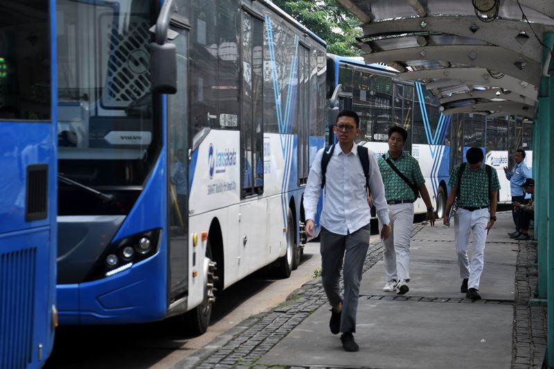 20 Bus Listrik TransJakarta Diluncurkan Saat Formula E