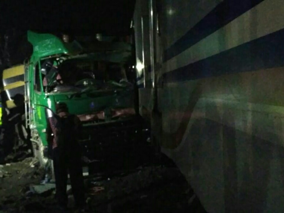 Tabrakan Truk dengan Kereta, PT KAI Minta Ganti Rugi