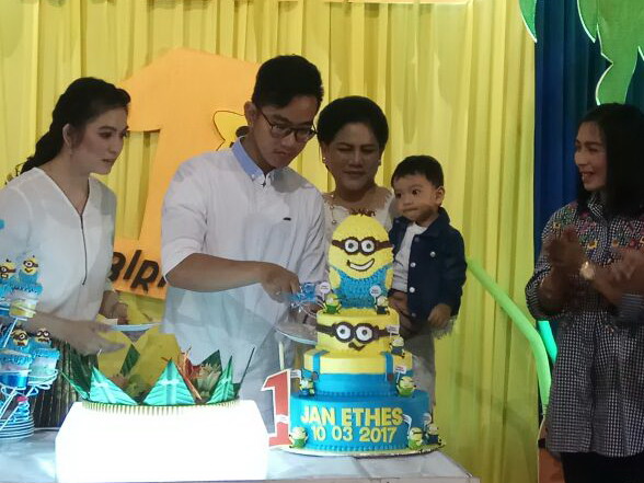 Cucu Jokowi Ultah, Bagi-bagi Sepeda hingga Minion