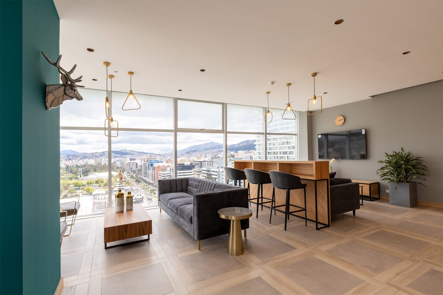 Unique, Apartemen Berlapis Kaca yang Megah