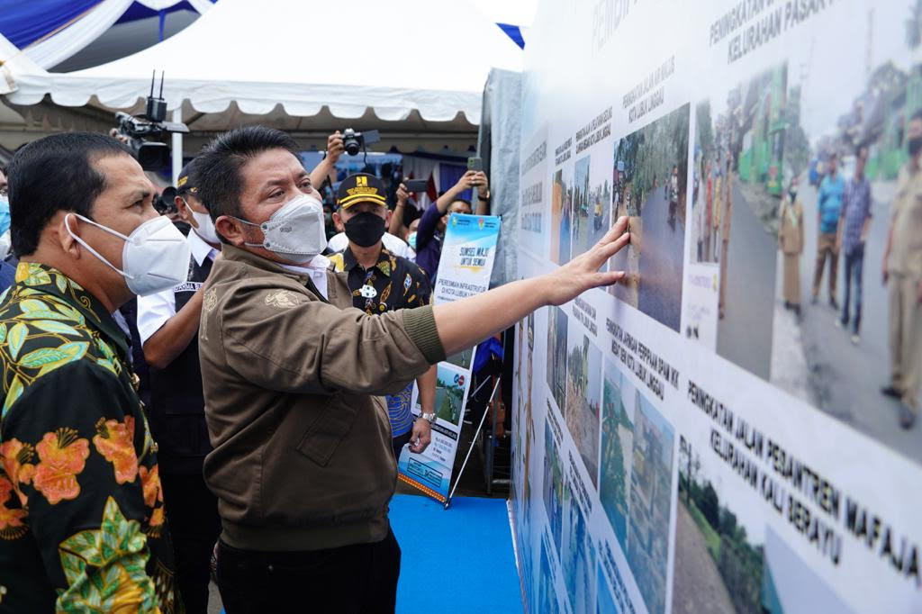 Herman Deru Resmikan 56 Proyek Infrastruktur di Lubuk Linggau
