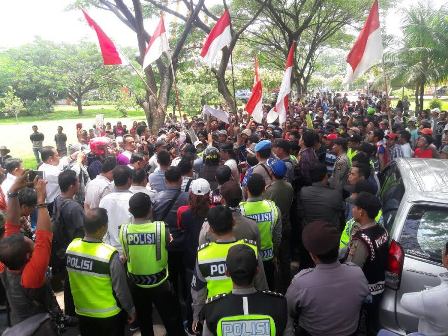 Warga Kembali Ancam Menduduki Tol Kanci-Pejagan