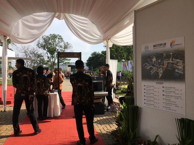 Dijadwalkan <i>Groundbreaking</i> Rusunami Diresmikan Presiden, Jalan Ciputat Tersendat