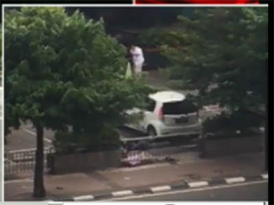 Penembak Berbaju Putih Itu Polisi