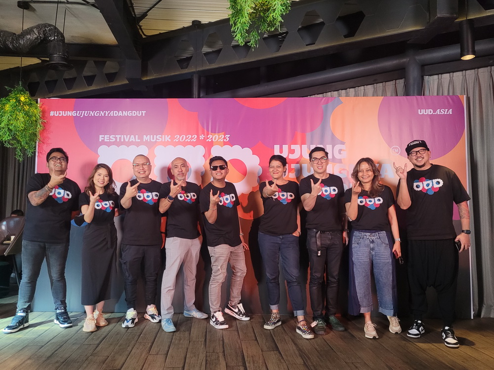 Tak Mau Musik Dangdut Diremehkan, Denny Chaknan Ajak Melanie Subono Bikin UUD