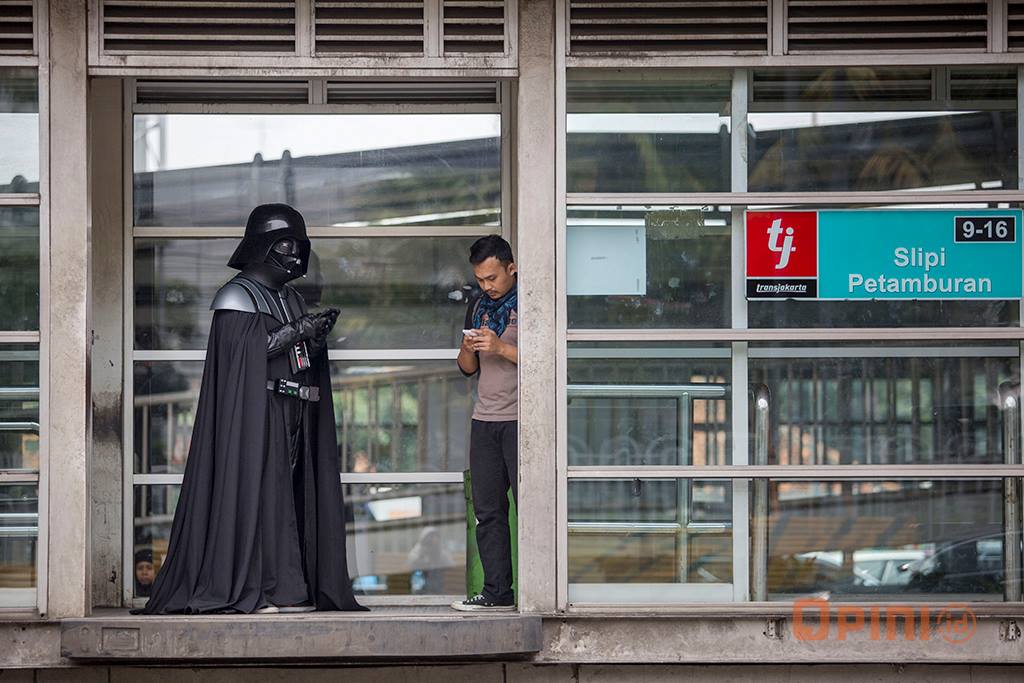 This is What Happens If Darth Vader Lives in Jakarta