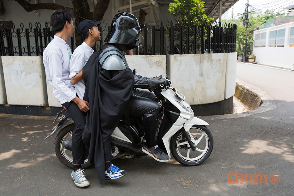This is What Happens If Darth Vader Lives in Jakarta