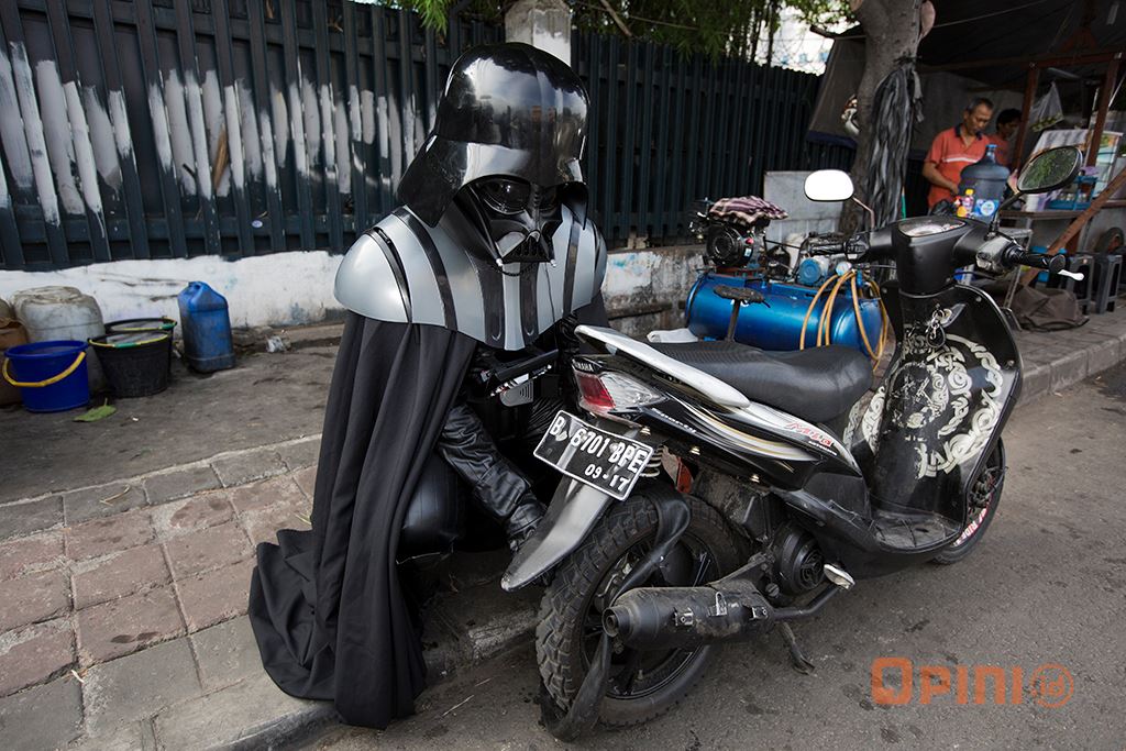 This is What Happens If Darth Vader Lives in Jakarta