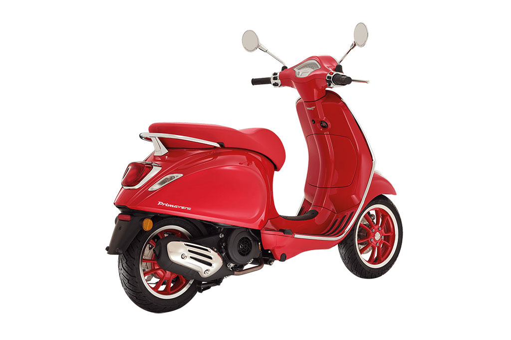 Vespa Primavera Red Meluncur, Harga Rp53 Jutaan
