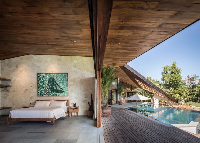 Carbon House, Vila Khusus Peselancar di Bali