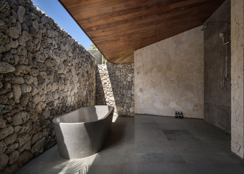 Carbon House, Vila Khusus Peselancar di Bali