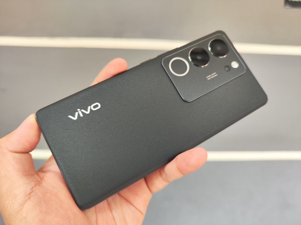 Review vivo V29 5G, Tampilan Mewah dan Kamera Wah, Chipset Lama
