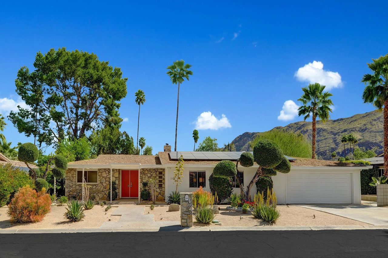 Walts Technicolor Dream House, Hunian Bekas Walt Disney