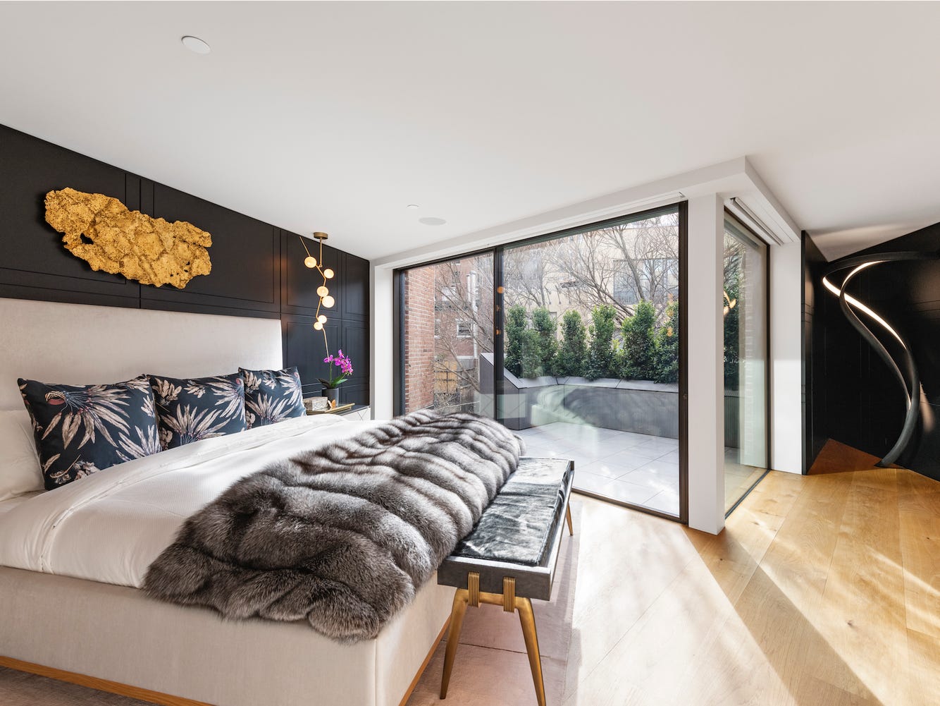 Pendiri WeWork Jual Rumah Rp293 Miliar