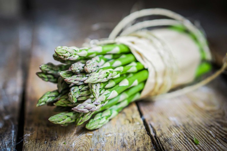 Alasan Mengapa Air Kencing Bau Setelah Makan Asparagus