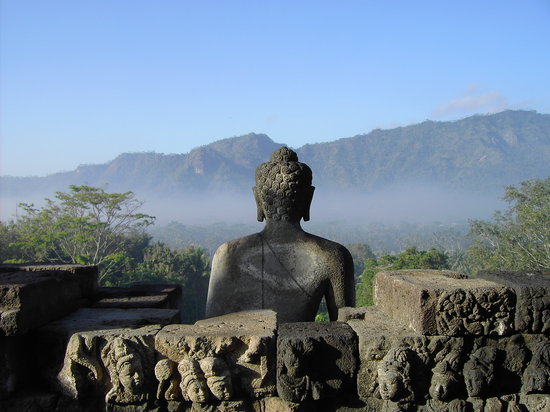 10 Destinasi Wisata Favorit Di Indonesia Selama 2016