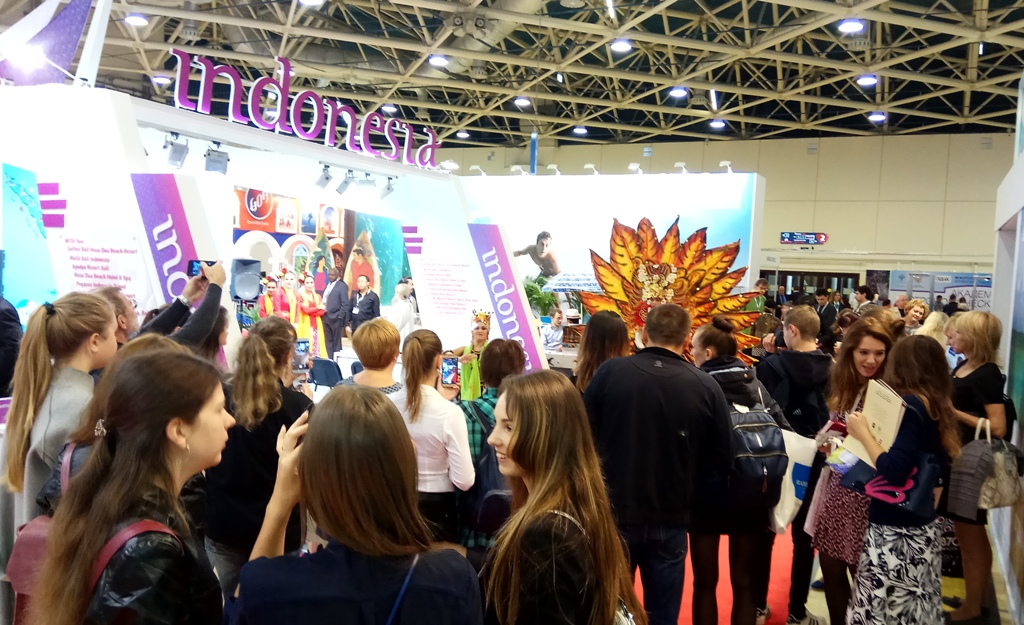 Wisatawan Rusia Meningkat, Bukti Pariwisata Indonesia Semakin Memikat