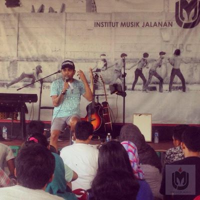 Depok Super Card, Cara Ngamen yang Naik Kelas