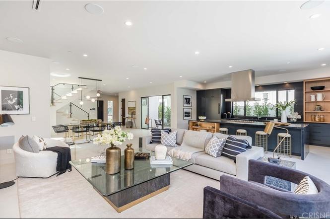 <i>YouTuber</i> Rudy Mancuso Beli Rumah Rp31 Miliar