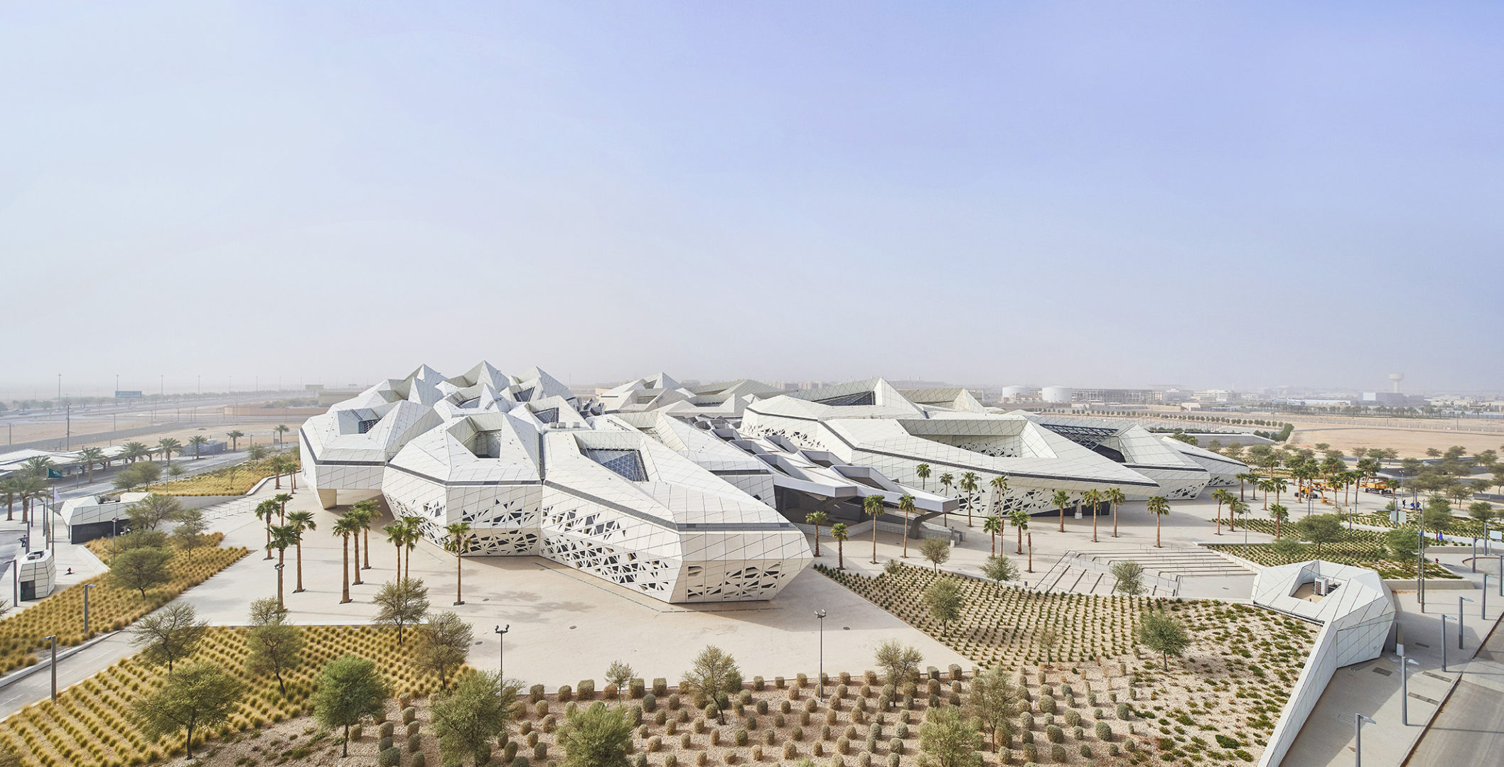 5 Karya Arsitektur Zaha Hadid yang Fenomenal