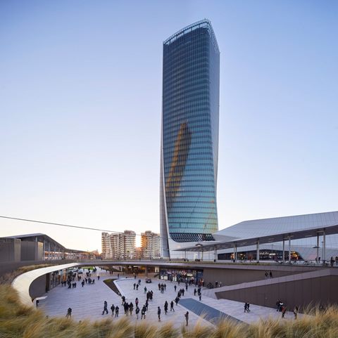 Menara 'Terpuntir' di Milan
