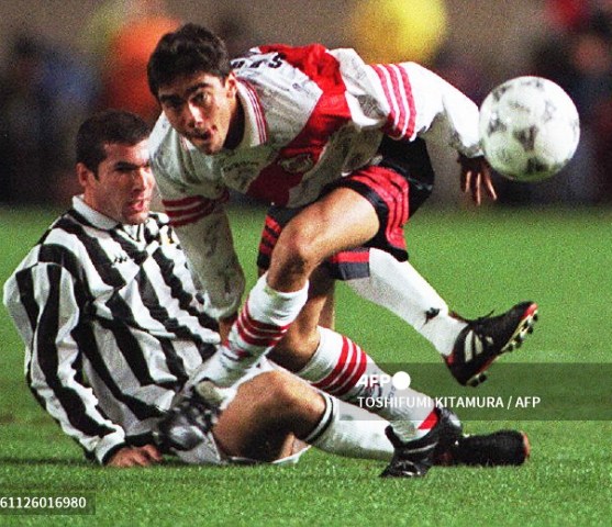 Zinedine Zidane, Gelandang Berkelas Maestro Lapangan Tengah!