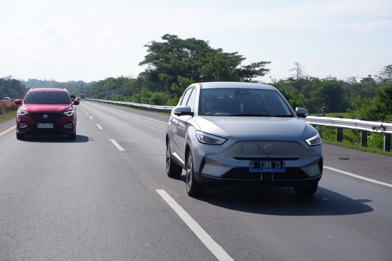 Jakarta-Surabaya Pakai Mobil Listrik MG ZS EV, Pembuktian yang Bikin Deg-degan