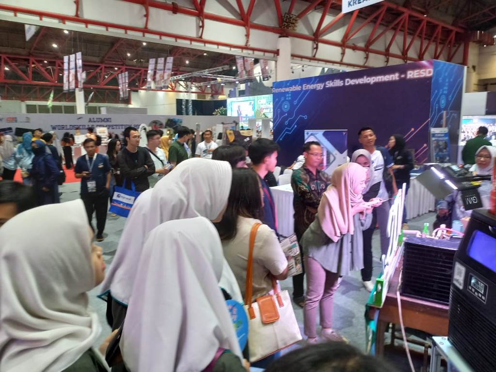 Masyarakat Antusias Kunjungi Pameran Penyelenggaraan Pelatihan dan Produksi Vokasi Kemenaker