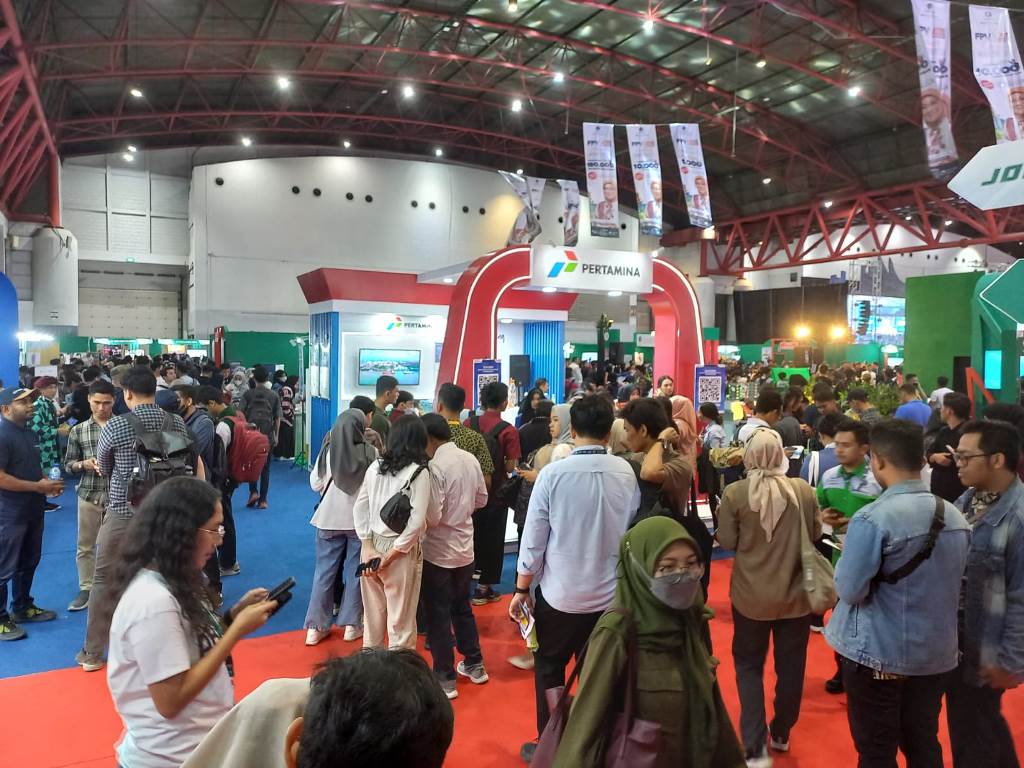 Ribuan Pencari Kerja Padati Job Fair Nasional Kemenaker