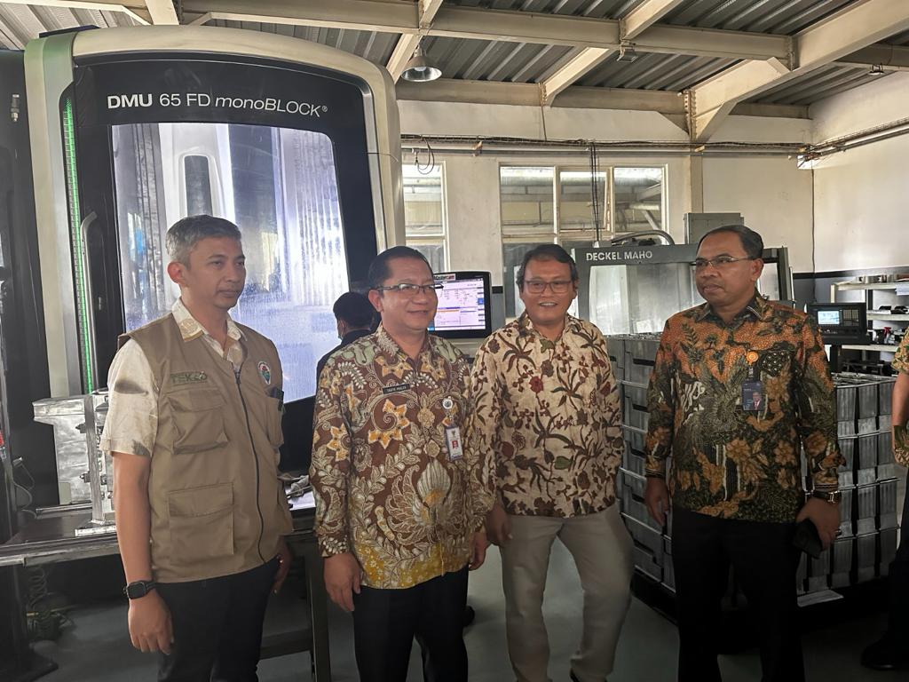 Pos Indonesia dan Kemendesa PDTT Sepakati Kerja Sama Perkuat Bumdes dan Pengembangan Desa