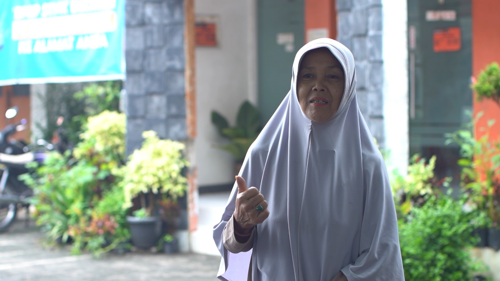 Pos Indonesia Salurkan Bansos Sembako dan PKH Tahap 4 untuk 1.290 KPM di Tangsel