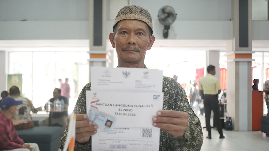 Disaksikan Presiden Jokowi, Pos Indonesia Salurkan BLT El Nino kepada 250 KPM di Kantorpos Kota Malang