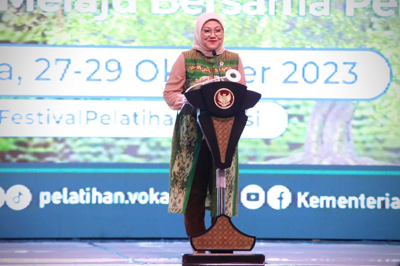 Menaker Dampingi Wapres Buka Festival Pelatihan Vokasi dan Job Fair Nasional 2023