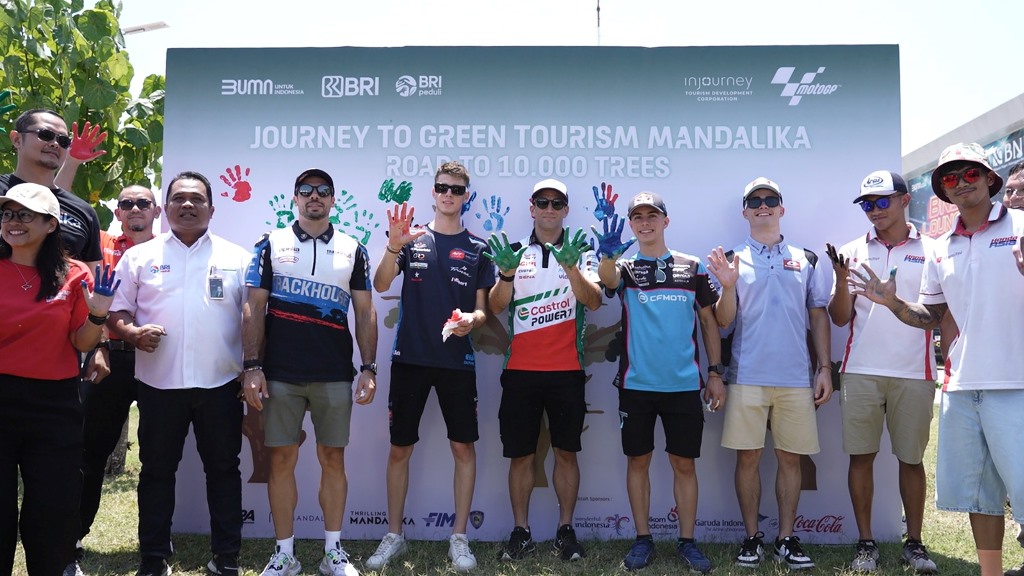 Dorong Pariwisata Hijau Mandalika, BRI Ajak Pembalap MotoGP Tanam Pohon demi Keseimbangan Lingkungan