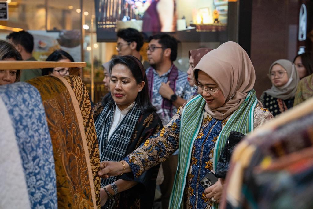 Dorong Pertumbuhan UMKM Sektor Kriya, Kementerian BUMN Gelar BerKRIYAsi di Jakarta dan Makassar