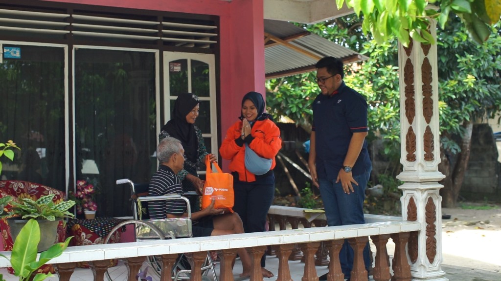 Pensiunan ASABRI Senang dengan Layanan Pensiun Antar di Rumah dari Pos Indonesia