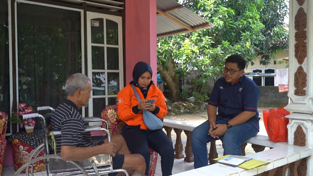 Pensiunan ASABRI Senang dengan Layanan Pensiun Antar di Rumah dari Pos Indonesia