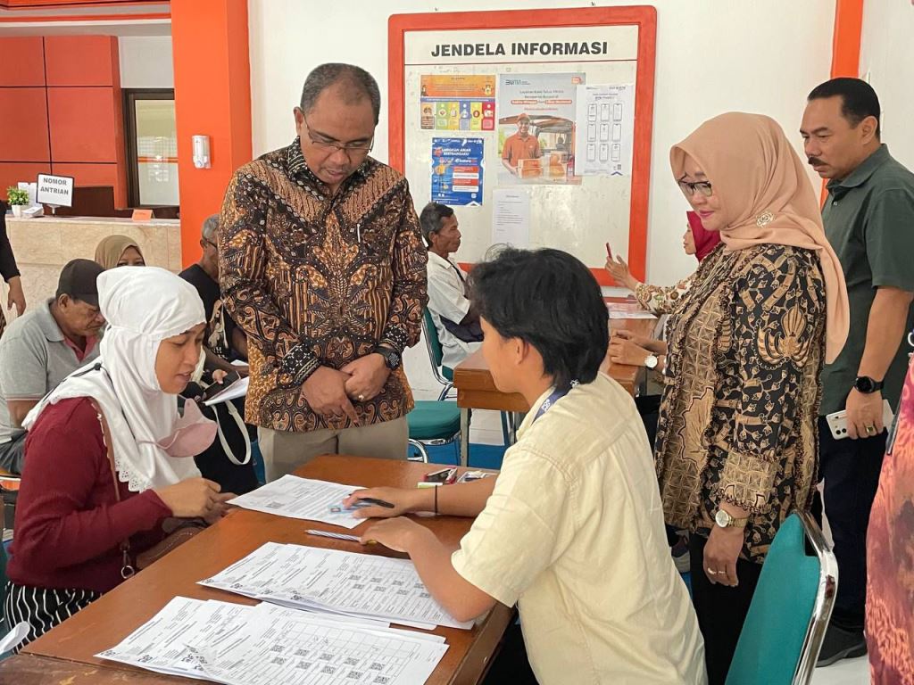 Pos IND Salurkan Bansos Sembako & PKH Tahap 2 kepada 2.500 KPM di Semarang