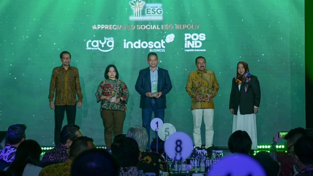 Sukses Distribusikan Bansos dan Komitmen Jalankan Prinsip ESG, Pos Indonesia Raih Penghargaan Appreciated Social