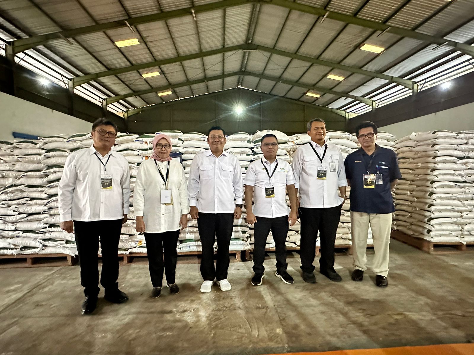 Presiden Lanjut Bagikan Bantuan Pangan CBP di Banyumas dan Tegal