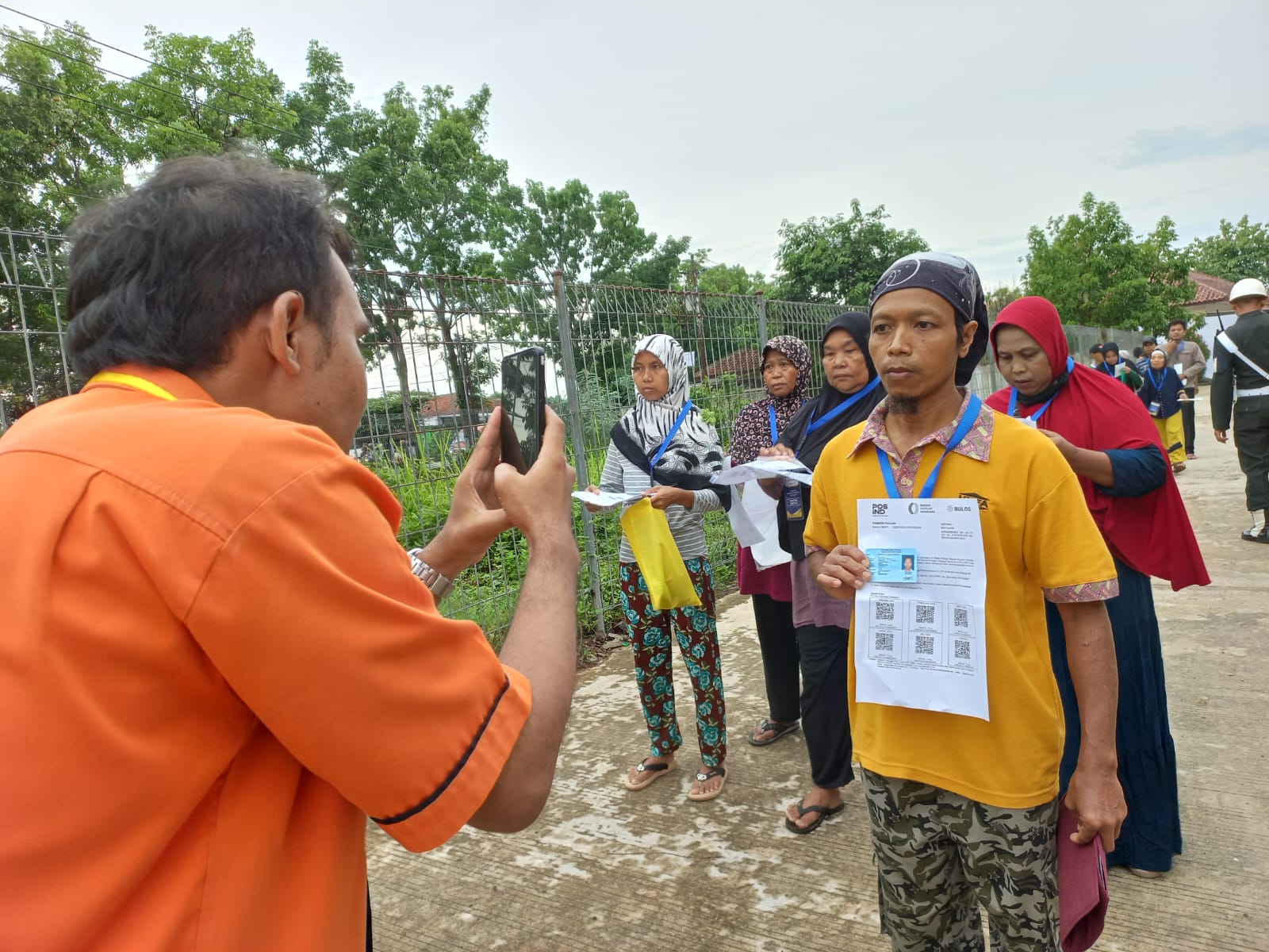 Presiden Lanjut Bagikan Bantuan Pangan CBP di Banyumas dan Tegal