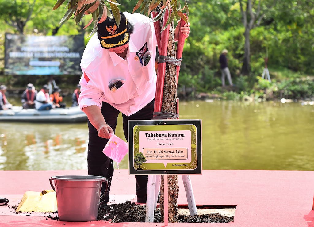 KLHK Gelar Aksi Tanam Pohon Serentak, Wapres Ingatkan Pentingnya Menjaga Alam