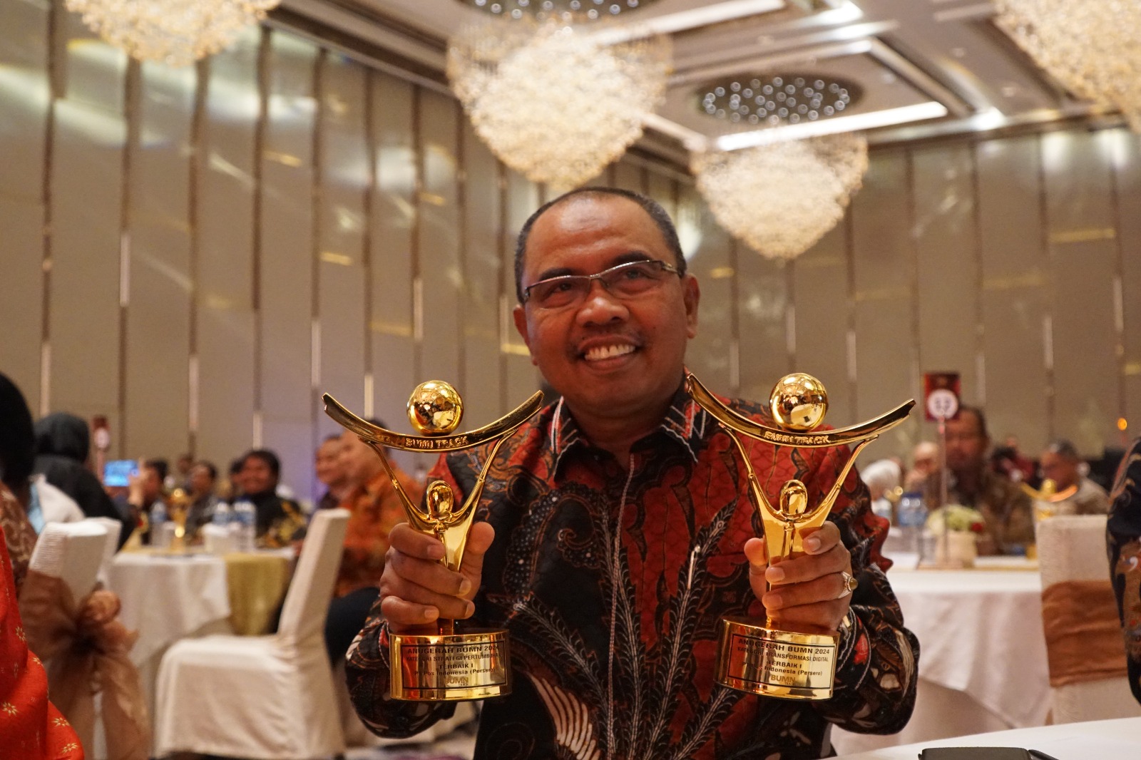 Pos Indonesia Borong Dua Gelar di BUMN Award 2024