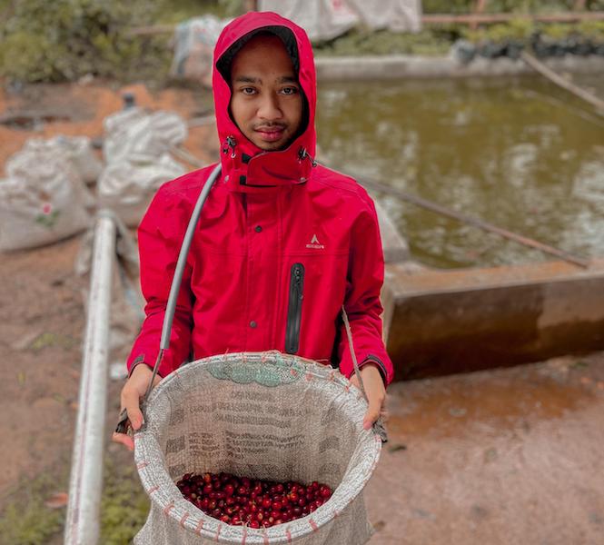 Terjun Geluti Bisnis Kopi dari Hulu hingga ke Hilir, Anak Muda Raih Keuntungan Rp2 Miliar