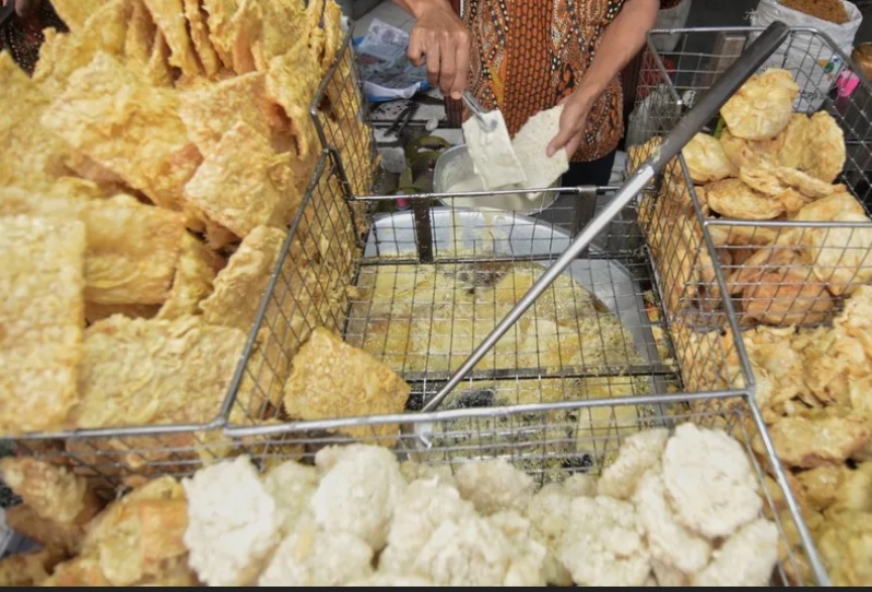 10 Ide Jualan Makanan Ringan dari Keripik Pisang hingga Tahu Bakso