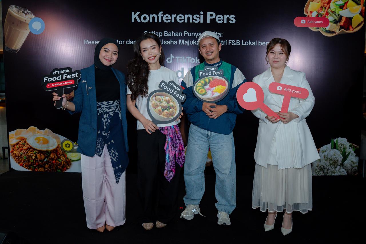 Foto 3 - Fadlia Hifzia, Jesselyn Lauwreen, Taufik Rustiadi, dan Vinny Laurencia 