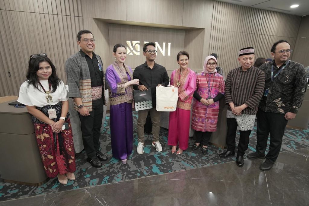 BNI Hadir Lebih Dekat di HUT ke-79, Sapa Nasabah Rayakan Momen Perjalanan Tumbuh Bersama