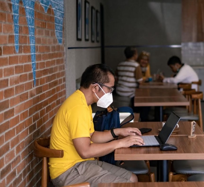 7 Kafe Cozy di Jakarta untuk WFC yang Nyaman dan Bikin Kerja Makin Produktif!