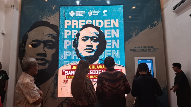Perhormatan bagi Seniman Hardi Melalui Pameran Seni Jejak Perlawanan: Sang Presiden 2001